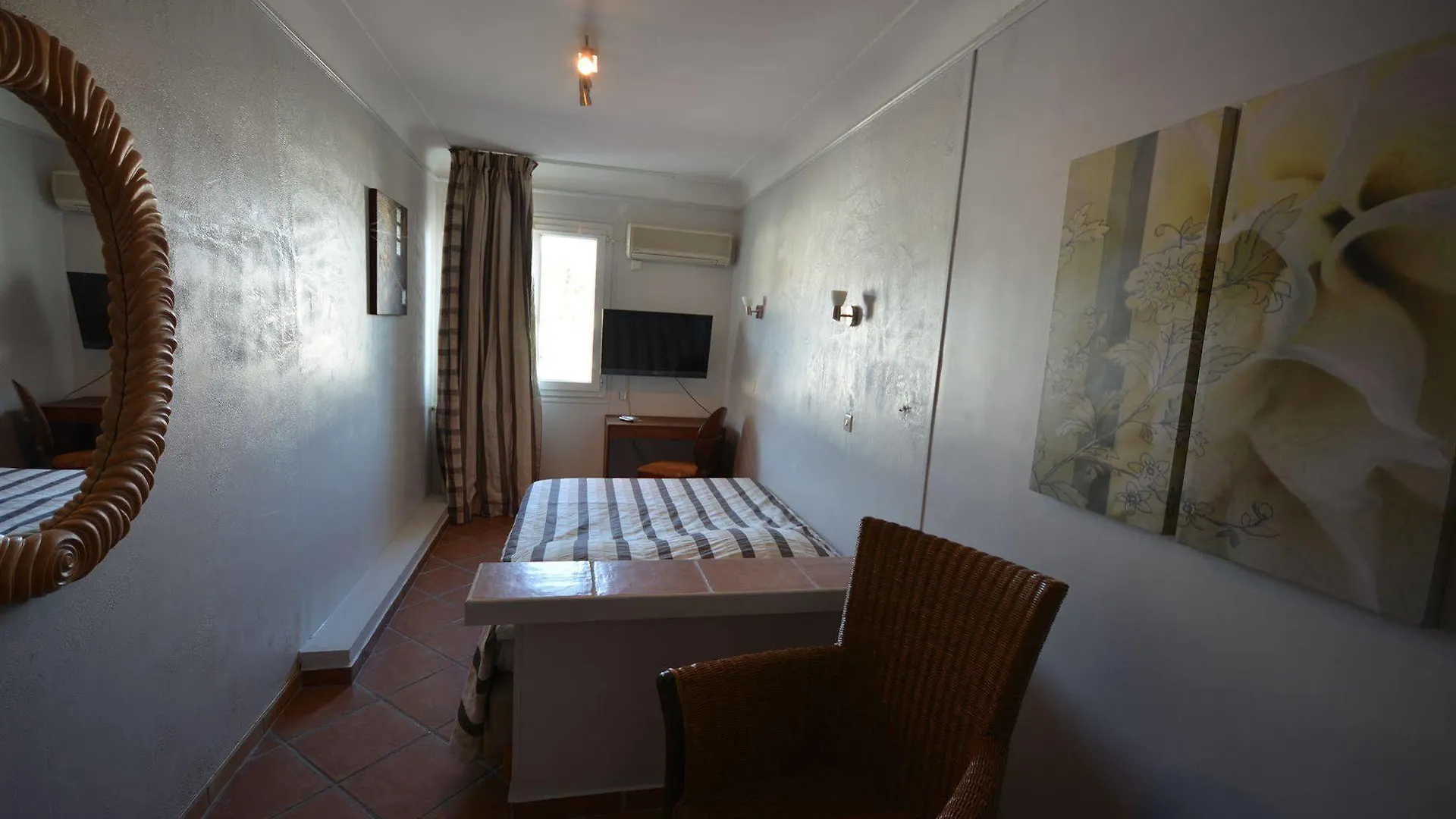 Albergo Hotel Saint-Laurent-du-Var